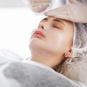 اگزوسام چیست و چگونه به جوانسازی پوست کمک می‌کند؟